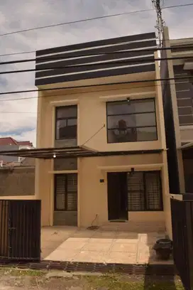 Jual Cepat Rumah 2 lantai di kiara sari, di pusat kota bandung