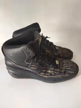 Sepatu Nike LUNAR Force 1  SKYHI