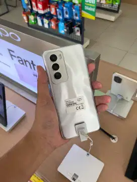 OPPO Reno 12 (Promo cicilan bunga 0%)