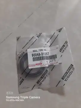 Seal type oil 9004A-31057