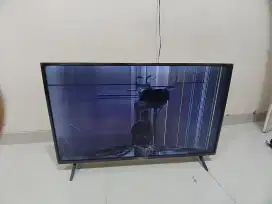 SMART TV LG 43 INCH MASIH NYALA LCD PECAH