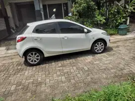 Mazda 2 2011 Bensin