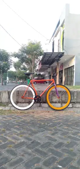 Sepeda fixie bekas