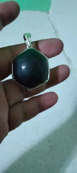 Natural kalung liontin hitam loloda bacan Rubi safir emerald pirus