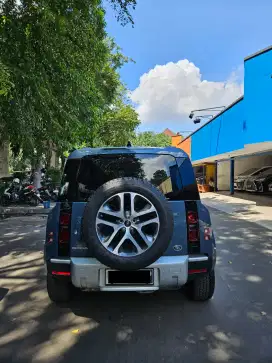 Defender 110 SE Bensin