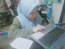 Laptop baru dan Bekas Bisa Kerisit