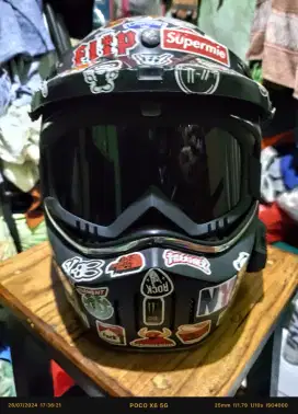 Helm cakil JITSU hitam dop