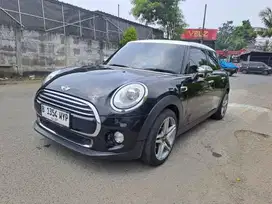 mini cooper 5 door 2015 at ( f56)