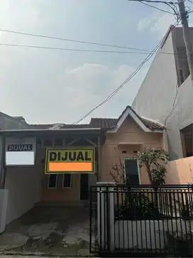 TURUN HARGA! Rumah Cantik di Duta Bintaro