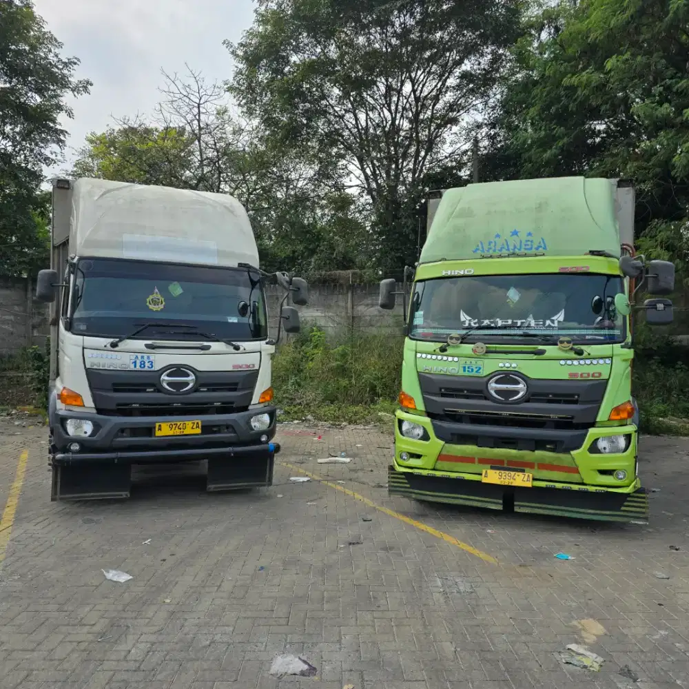 Sewa tronton wingbox max 25 ton jabodetabek