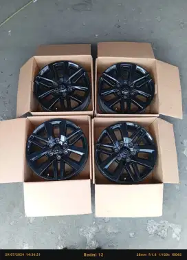 Velg oem fortuner vrz r18 6x139.7 lbr7,5 et30