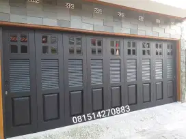 Pintu besi garasi
