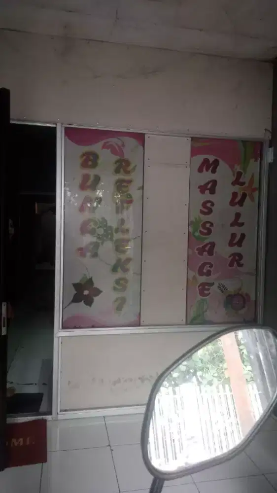 Dibutuhkan segera terapis wanita pengalaman