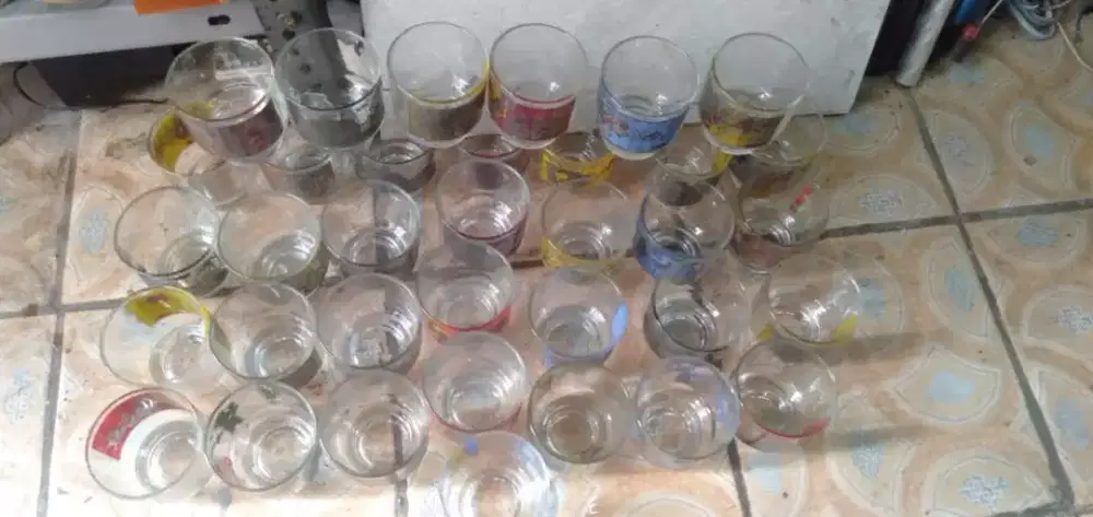 Se paket isi 35 gelas beling serba guna brg baru hrg murah se lg ada
