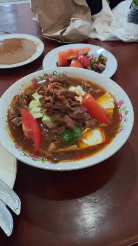 Karyawan rumah makan