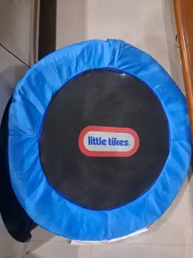 Trampolin little tikes bekas pakai & masih cukup bagus