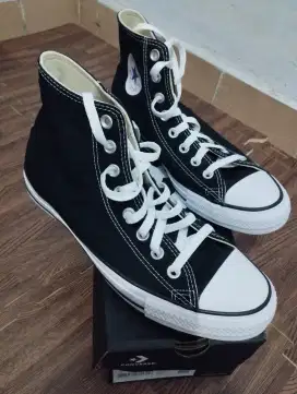 Sepatu Converse Chuck Taylor All Star HI