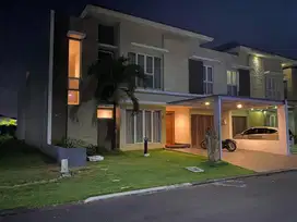 Rumah mewah  siap huni 2 lantai di cluster Dbayan JGC Cakung Jakarta