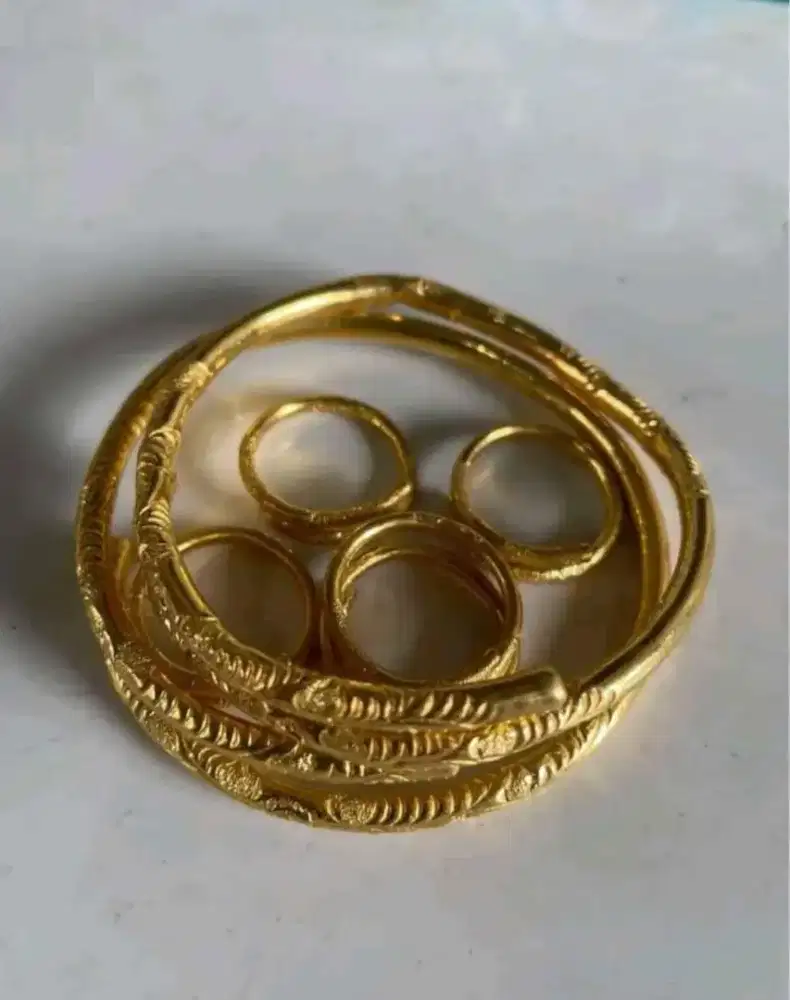 Terima jual beli emas dan berlian dengan harga tertinggi