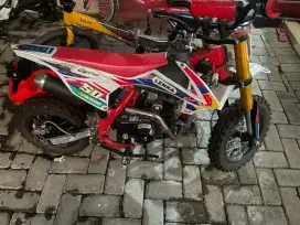 Motor trail lenka anak 2Tak 50cc.