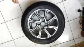 Velg dan ban mobil Daihatsu sigra R14