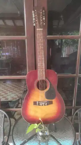 Di jual gitar YAMAHA FG-empat dua puluh VINTAGE (NET)