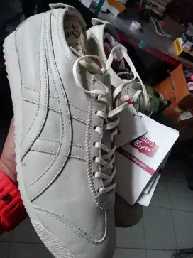 ONITSUKA NOMER 42/41 KULIT ASLI