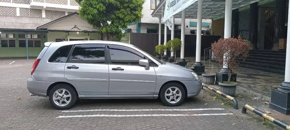 dijual cepat. Suzuki Aerio 2002 Matic