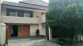 Guest House Aktif yg Luas dan Asri di Bintaro Jaya Sektor 9