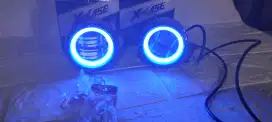 lampu sorot 2 mata lensa cahaya putih ring biru