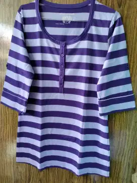 Kaos salur merk PHENOMENAL.