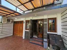 Rumah atau ruang usaha di sayap riau kota bandung