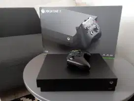 Xbox one x black simpanan mulus jarang pakai