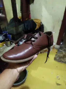 Sepatu kerja kuliah main pesta merk country boots