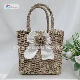 Tas Bahan Anyaman Rara Gintir Variasi Pita | Tas Hampers Anyaman