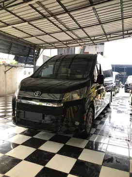 Hiace premio luxury VIP 2022