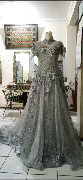 Gaun Pengantin Abu²/ silver