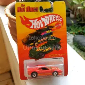 Hot Wheels FERRARI The HOT ONES Series GTO + Protector