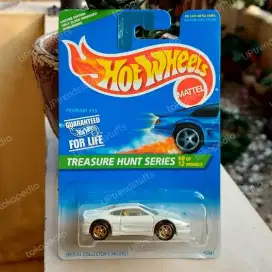 Hot Wheels FERRARI 355 WHITE Classic Treasure Hunt Series + Protec