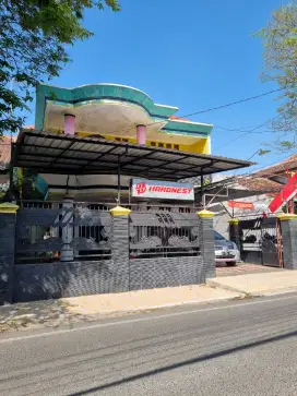 RUMAH MURAH Poros jalan depan showroom mobil Sulfat Selatan