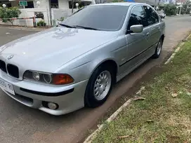 BMW E39 528i 1997 M52B28 Silver on Black