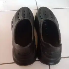 Jual sepatu karet merek ya luofu ukuran ya 40