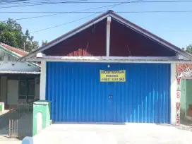 Dikontrakan, rumah di sebelah selatan jl. Yos Sudarso Gombong