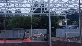 Ahli pasang rangka baja ringan