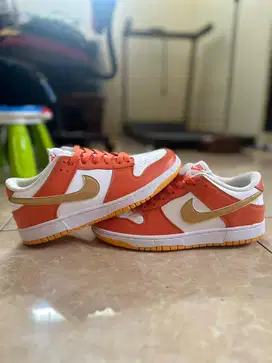 NIKE DUNK LOW ORANGE UNIVERSITY GOLD