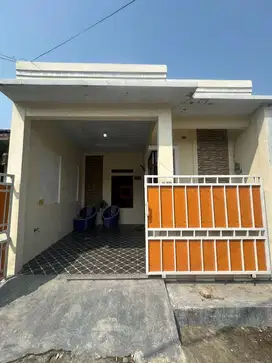 Dijual rumah kuning perumahan tigaraksa