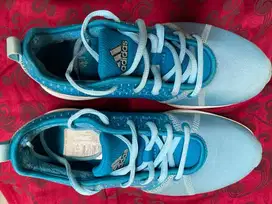 sepatu adidas size 37,5