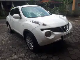 Jual mobil Nissan Juke 2011 Putih Istimewa