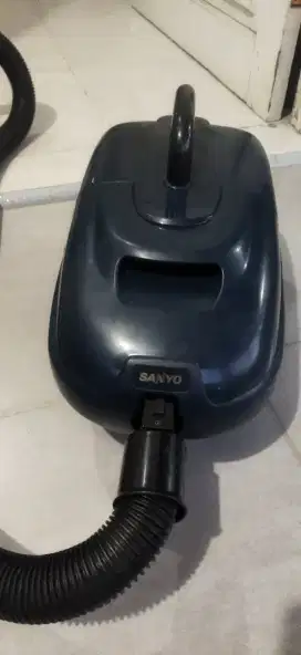 Vacuum Cleaner merk SANYO