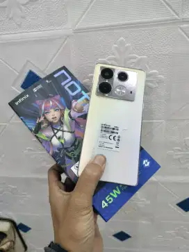 Infinix note 40. Ram 8/256GB muLus no minus Garansi on11 bulan